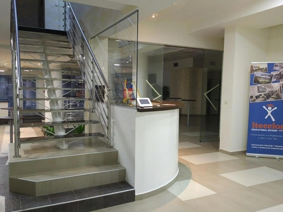Каштел Pancevo Hotell Exteriör bild
