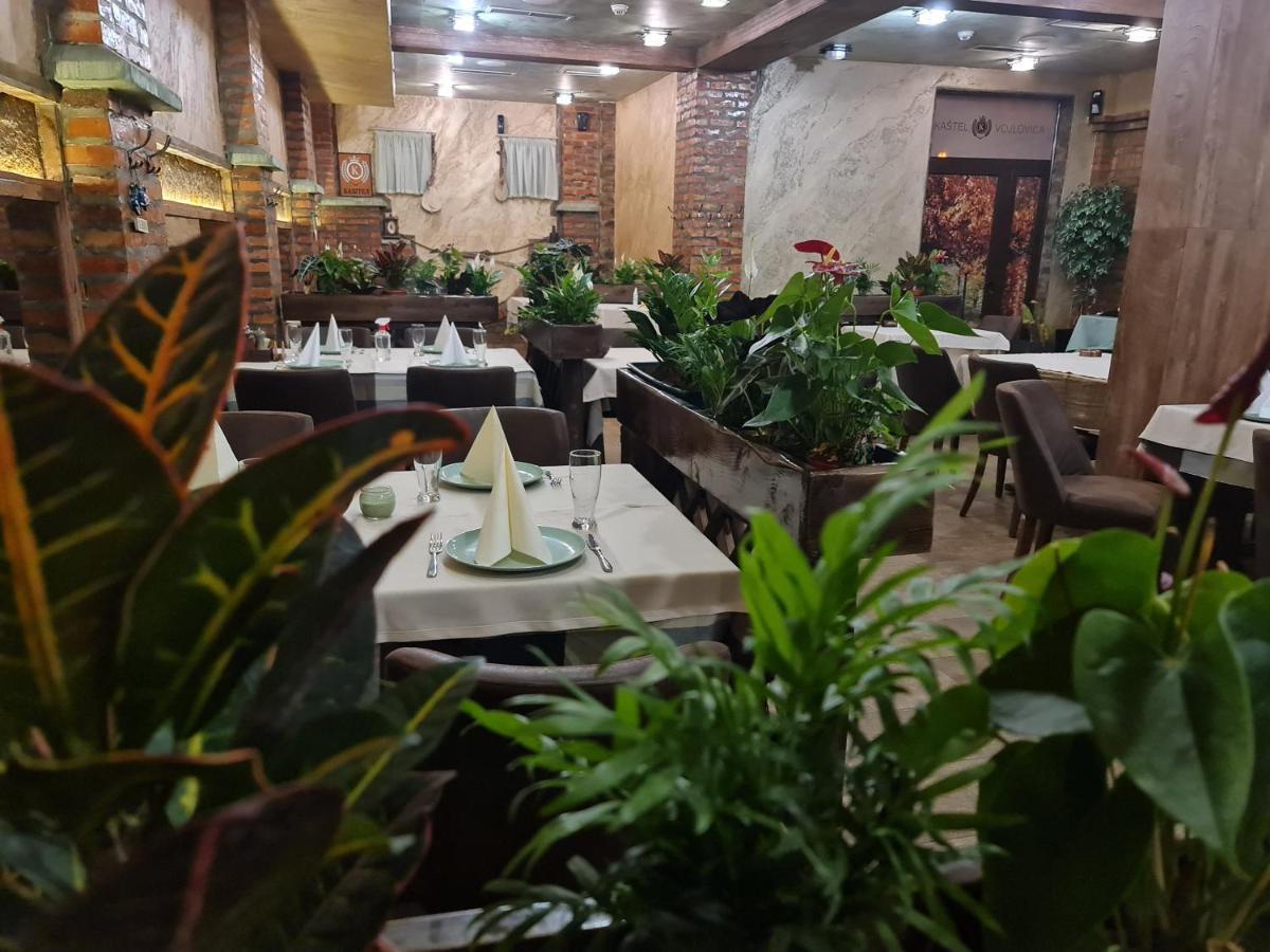 Каштел Pancevo Hotell Exteriör bild
