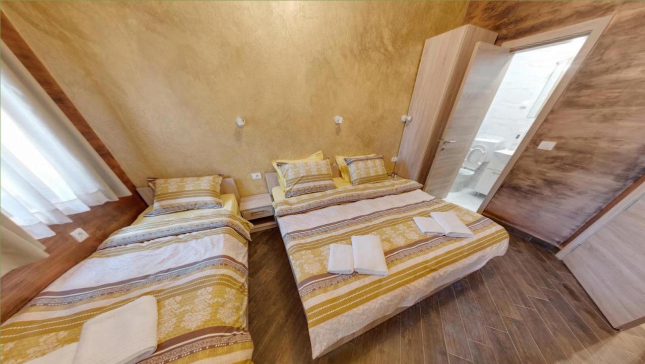 Каштел Pancevo Hotell Exteriör bild