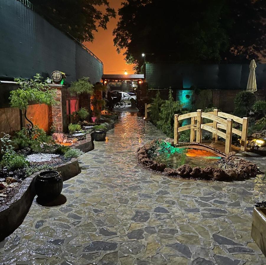 Каштел Pancevo Hotell Exteriör bild