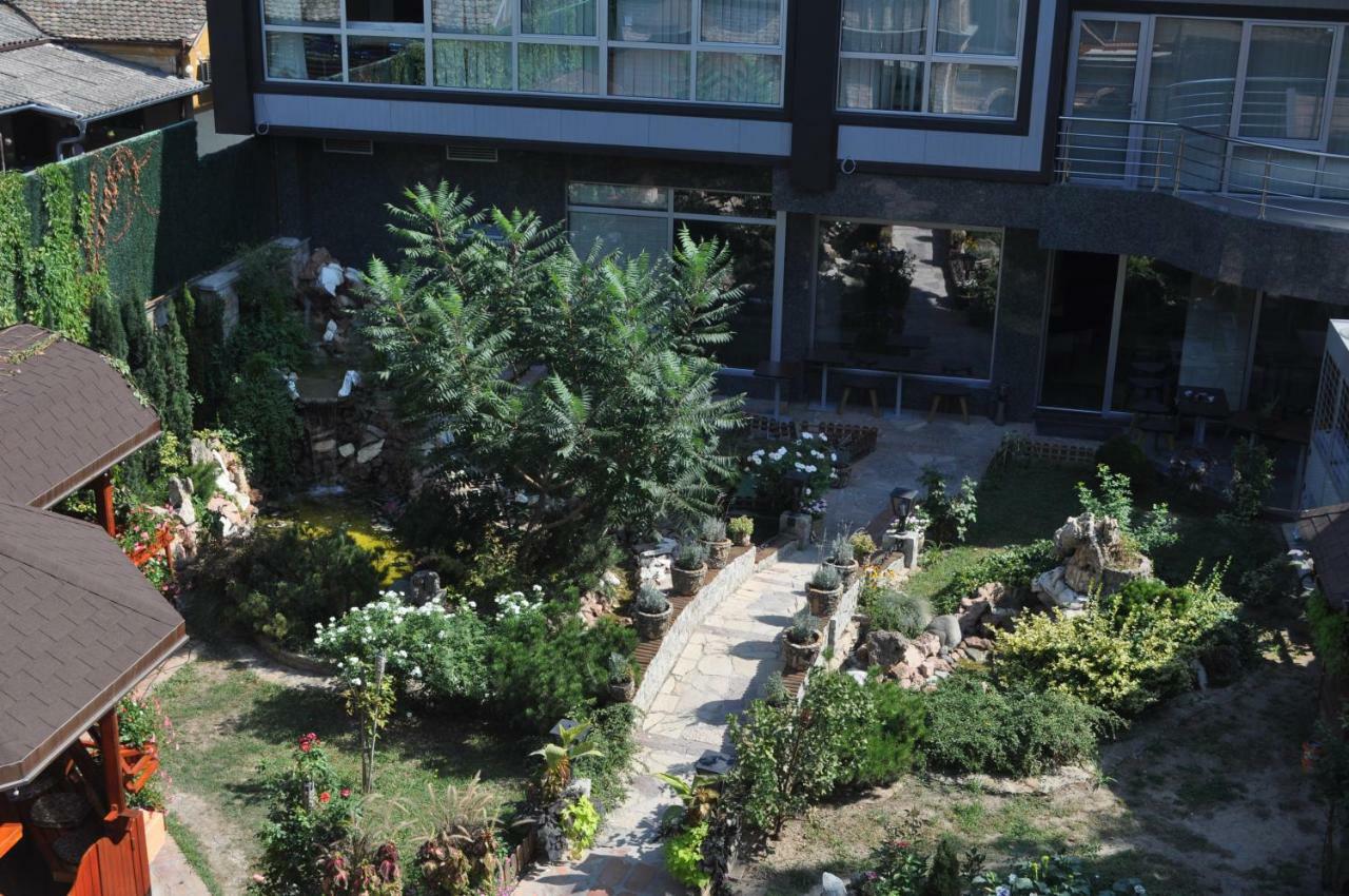 Каштел Pancevo Hotell Exteriör bild