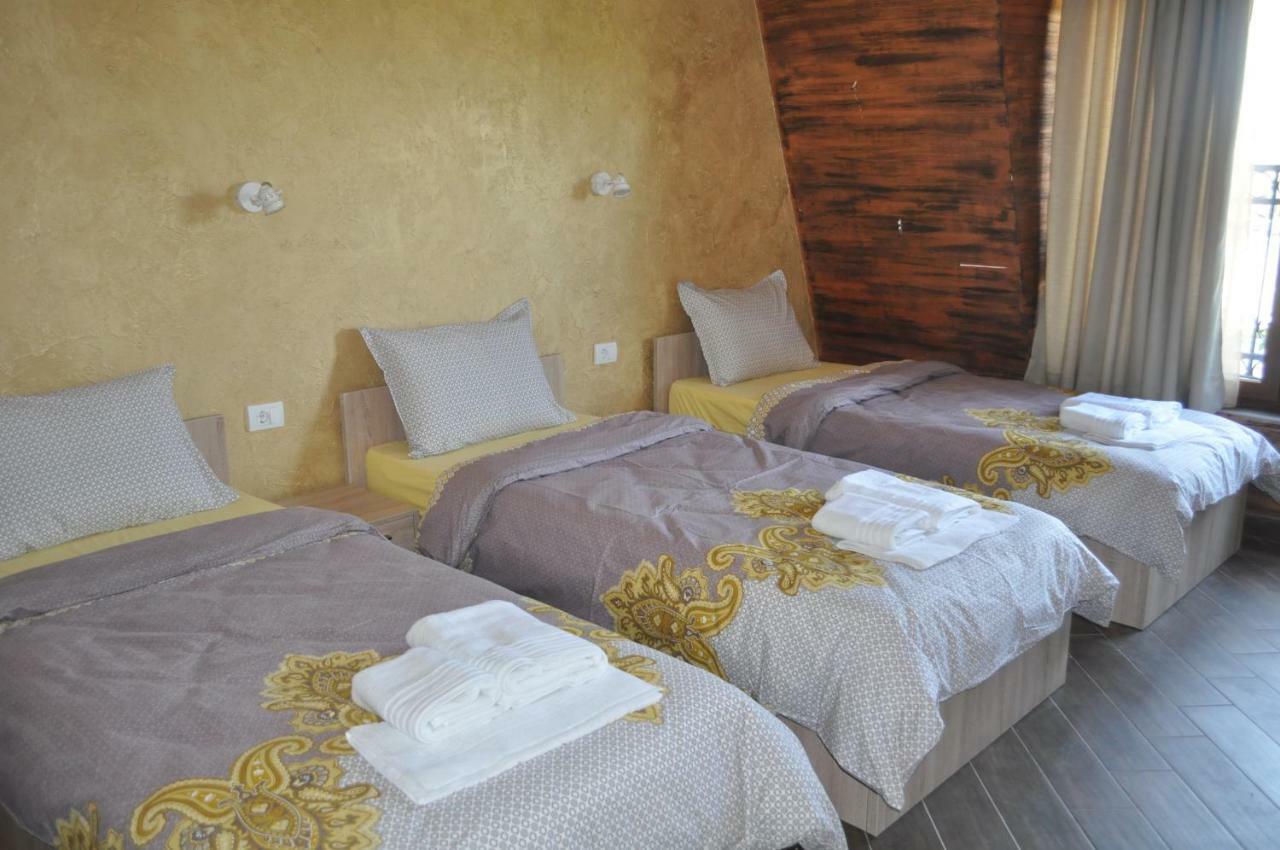 Каштел Pancevo Hotell Exteriör bild