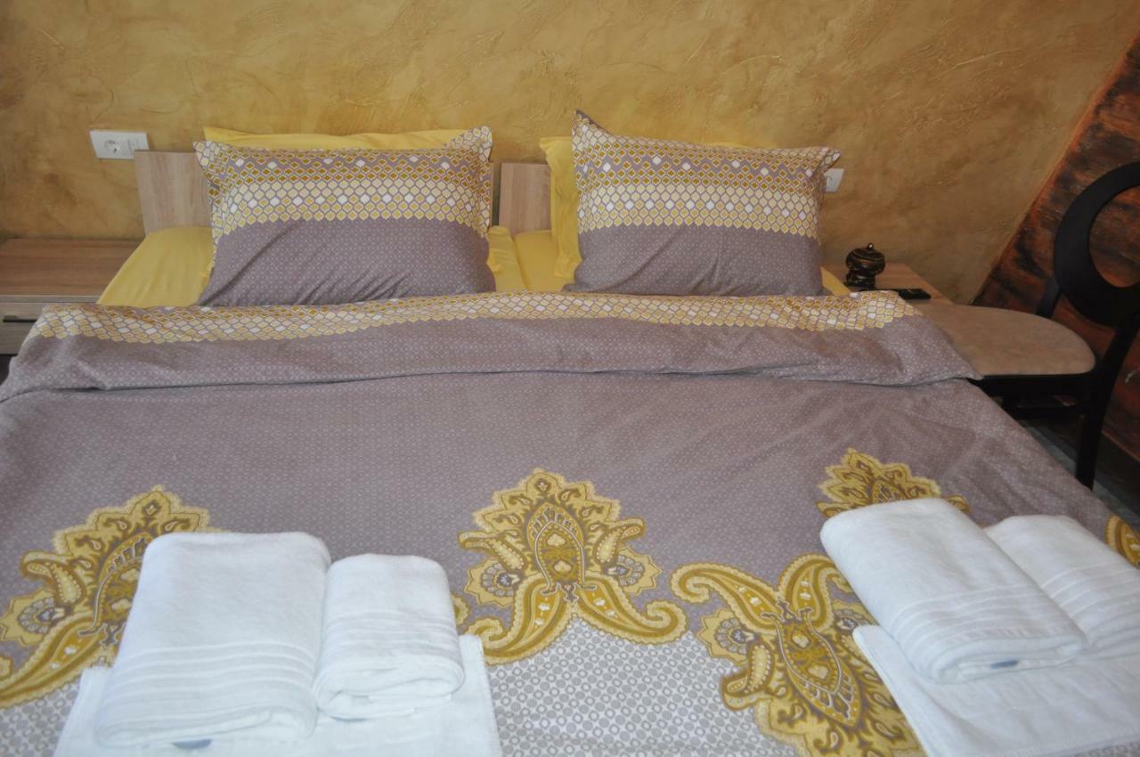 Каштел Pancevo Hotell Exteriör bild