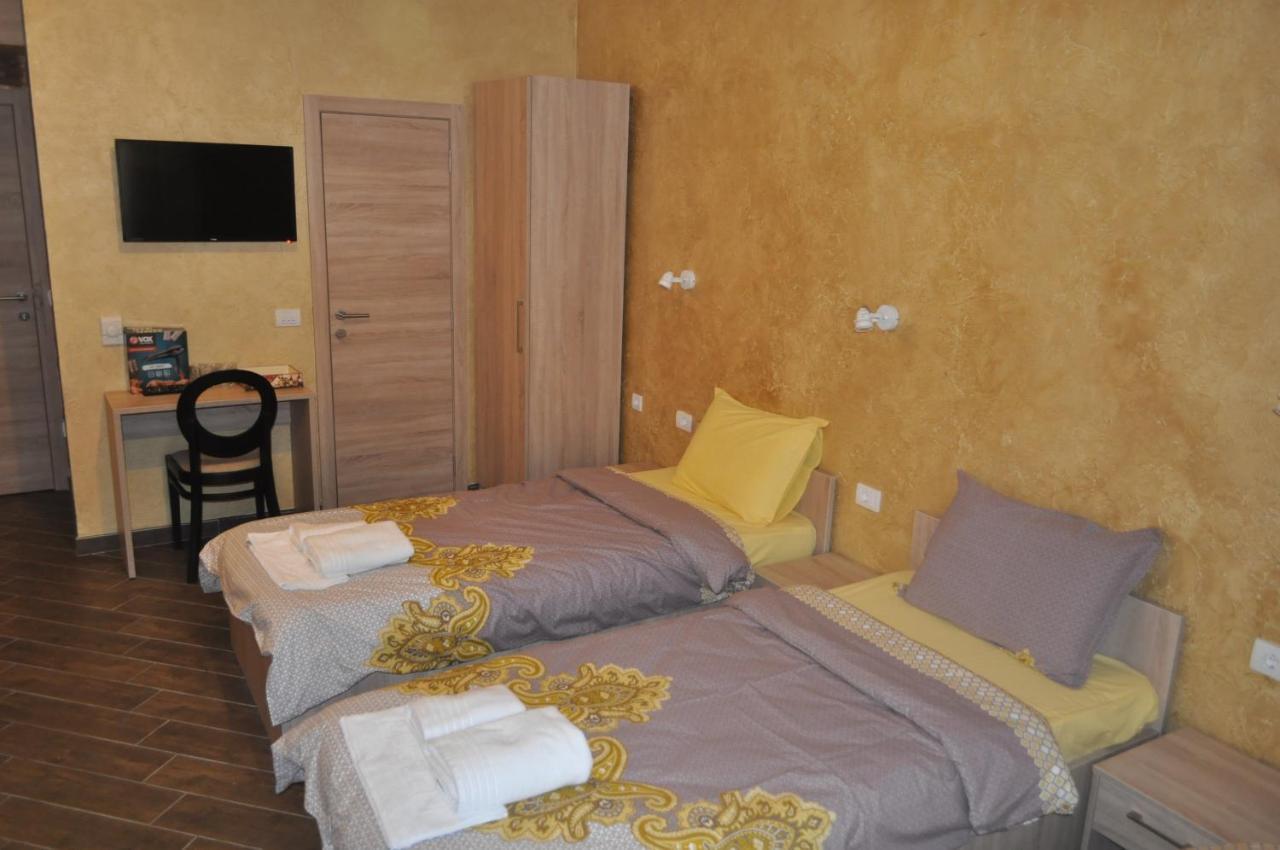 Каштел Pancevo Hotell Exteriör bild